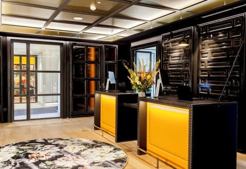 Pestana Collection Plaza Mayor, Reception