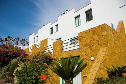 Aparthotel Esquinzo Y Monte Del Mar, Exterior