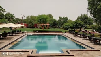 Maharaja Ganga Mahal, Outdoor pool