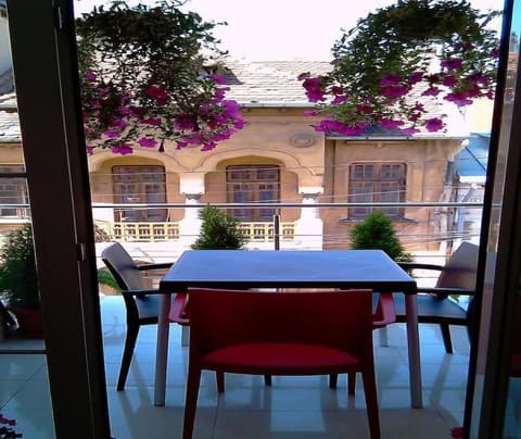 Hotel Tranzzit, Garden