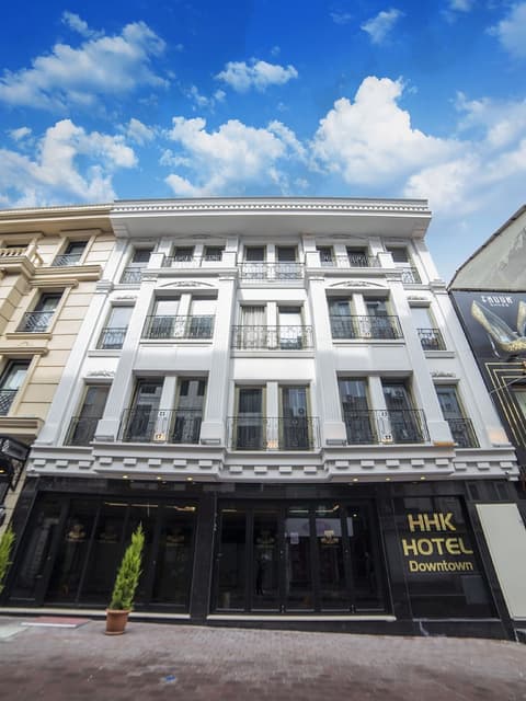 HHK Hotel Downtown, Exterior