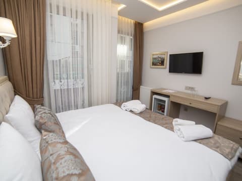 HHK Hotel Downtown, Room