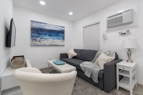 Beach Inn by DesignedVR, Living area