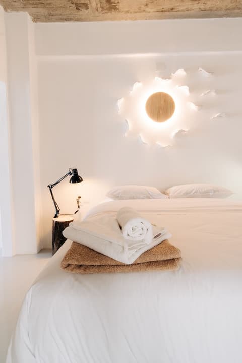 Mesanto Luxury Suites, Room