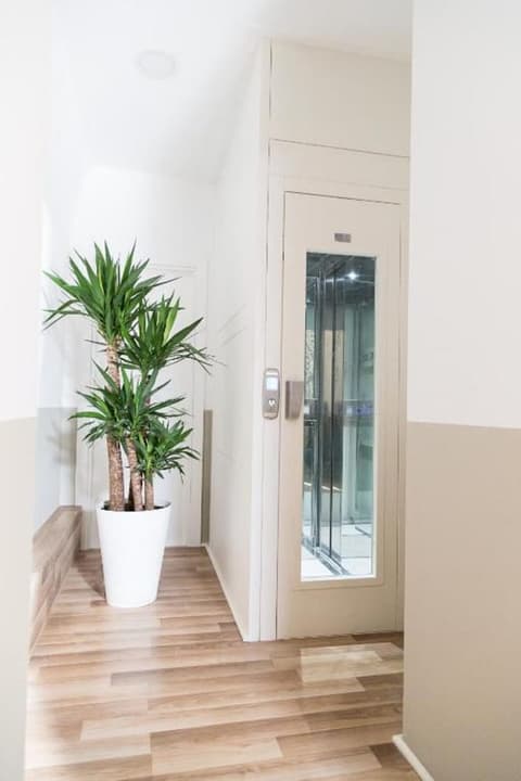 Palazzo Massari Rooms, Interior entrance