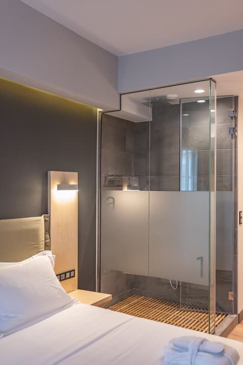 St. Bjur Suites, Room