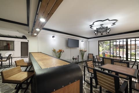 Hotel Balcones del Estadio, Interior entrance