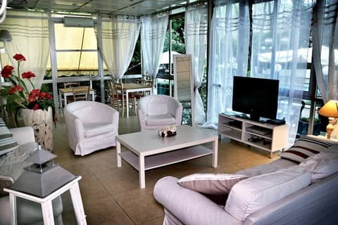 Hotel Santiago, Lobby sitting area