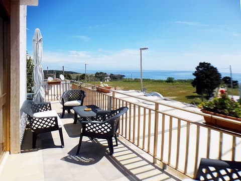 Hotel Porto Badisco, Terrace/patio