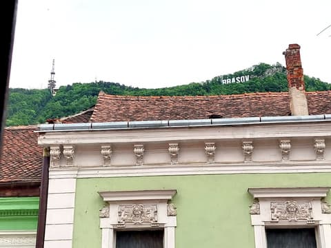 Casa Roth Apartments, Room