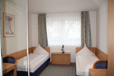 HOTEL RIESENJunior by Trip Inn, Room