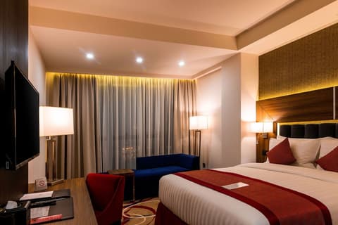 Ramada Hotel & Suites by Wyndham Yerevan, Room