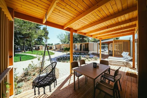 Falkensteiner Premium Mobilehomes Zadar - Camping, Terrace/patio