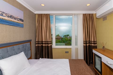 GoldenSand Hotel, Room