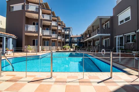 Girogiali Hotel, Pool