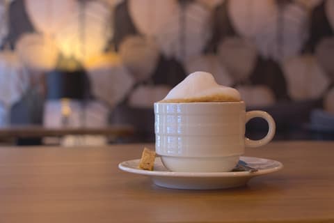 Four-G Hotel, Living area