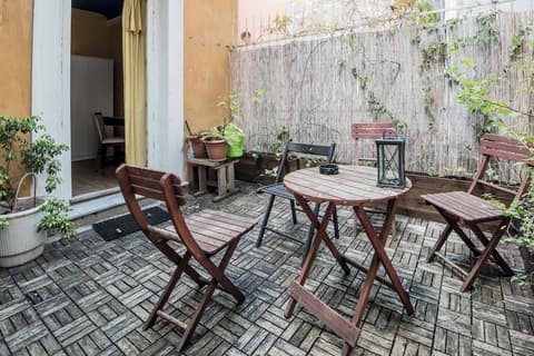 Charles Bridge Economic Hostel, Terrace/patio