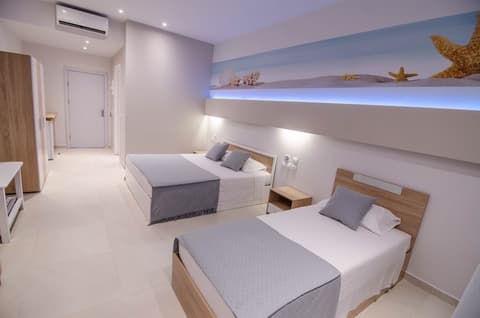 Galazio Beach, Room