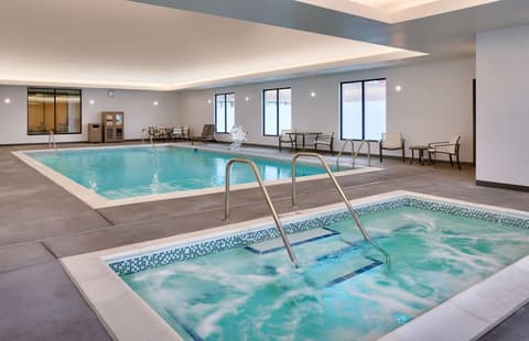 Hyatt Place Anchorage Midtown, Pool