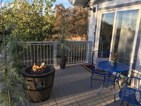 Papillon Cellars, Terrace/patio