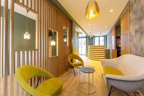 Hôtel 15 Montparnasse, Reception