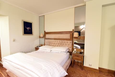 Hotel Crown CP Islamabad, Room