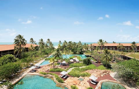 Cinnamon Bentota Beach – Signature Selection, Pool
