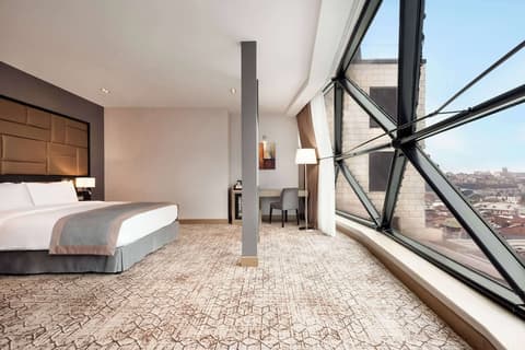 Wyndham Grand Tbilisi, Room