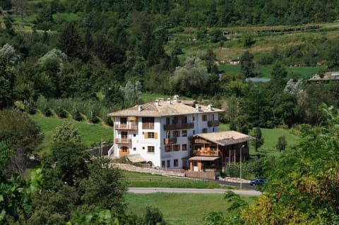 Relais Vecchio Maso, Front of property