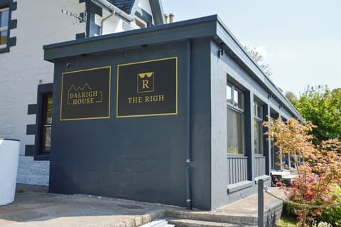 Dalrigh House, Exterior