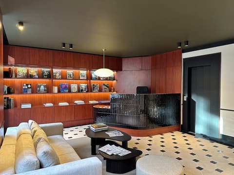 Hôtel Marguerite, Reception