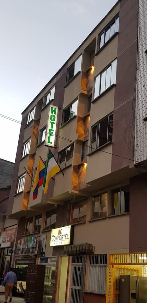 Hotel Confortel, Exterior