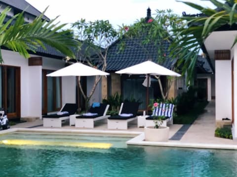 Villa Casablanca Surf Keramas, Outdoor pool