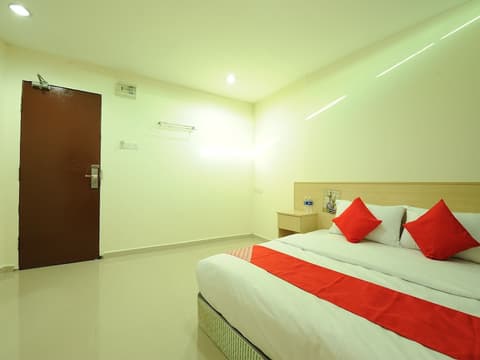 OYO 1055 Batu Caves Star Hotel, Room