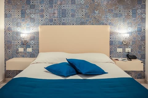 Nautilus Hotel, Room