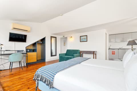 Casa do Jasmim by Shiadu, Room