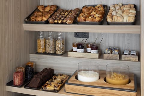 37 Lodge La Défense Courbevoie, Breakfast meal