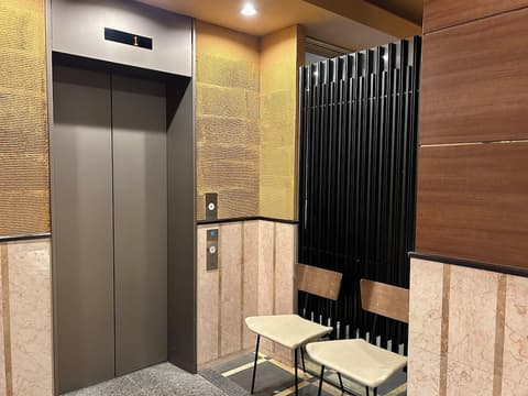 Cypress Inn Tokyo, Lobby