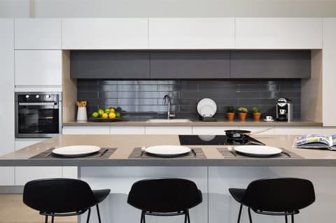 master Shenkin, Room