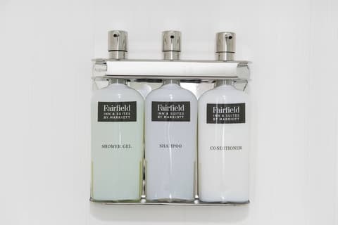 Fairfield Inn & Suites by Marriott Boston Logan Airport/Chelsea, Bathroom