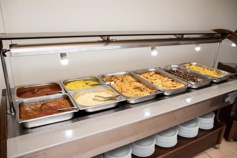 Chrissy's Paradise, Restaurant