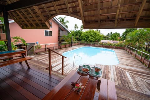 Bora Bora Holiday's Lodge and Villa, Outdoor pool