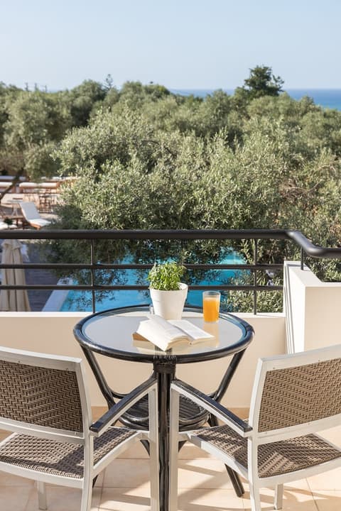 Kanso Rooms, Balcony