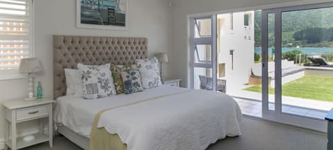 Bollard Bay House, Room