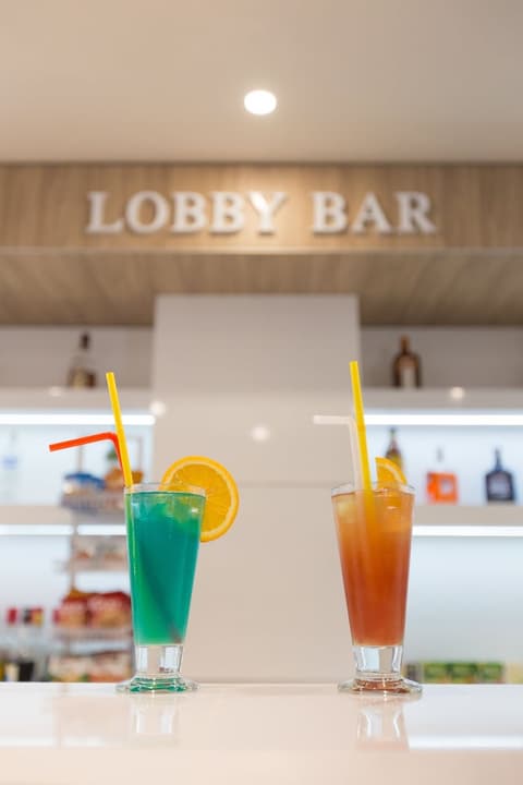 Madara Park Hotel, Bar (on property)