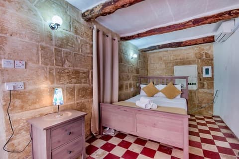 Vallettastay Augustinian, Room