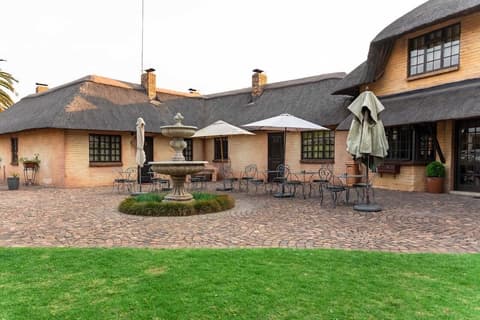 Belvedere Estate, Front of property