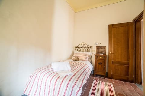 Fattoria Pagnana suites and pool, Room