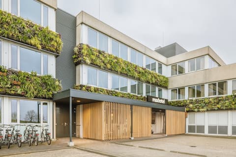 Maxhotel Amsterdam Airport Schiphol, Front of property