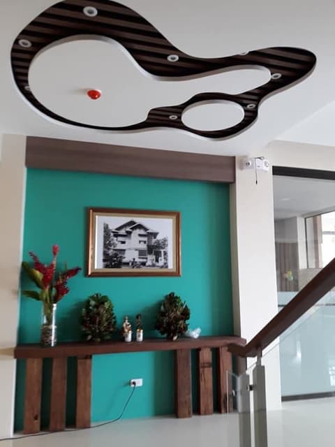 Cres Ebo Mansion Hotel and Bistro, Lobby